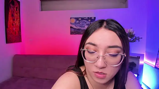 SwettieSammy online show from June 2026 12:18:01 PM