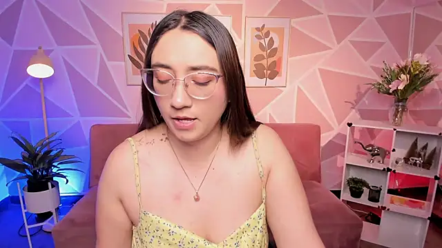 SwettieSammy online show from July 2026 12:21:02 PM