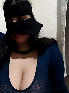 Amou-na online show from December 2025 10:49:01 PM