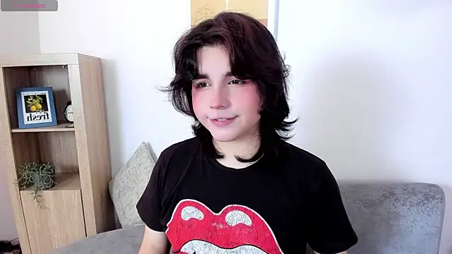 Snapshot of daniellesins2 chatting on December 2025 08:58:01 PM daniellesins2 online show from December 2025 08:58:01 PM