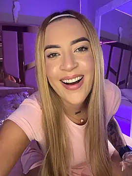 Snapshot of AlyonaWester_ chatting on February 2026 09:46:01 PM AlyonaWester online show from February 2026 09:46:01 PM