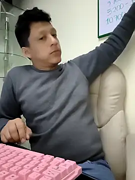 Snapshot of KairoStormX chatting on December 2025 09:30:01 PM KairoStormX online show from December 2025 09:30:01 PM