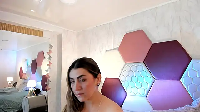 AriaRous online show from January 2026 07:11:01 PM