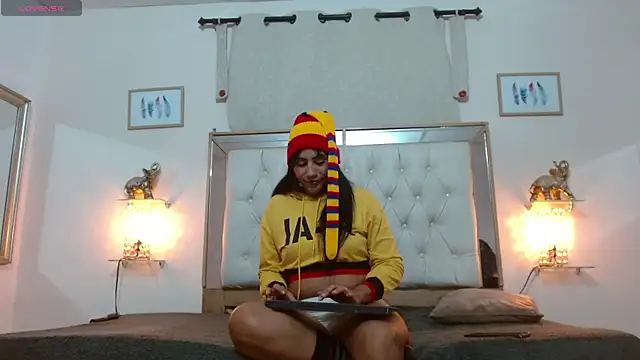 Snapshot of dr_jolie_ chatting on December 2025 04:39:02 AM dr jolie online show from December 2025 04:39:02 AM