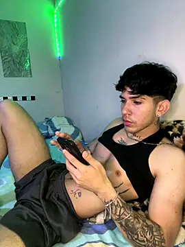 Snapshot of wil_hot chatting on December 2025 04:00:01 PM wil hot online show from December 2025 04:00:01 PM