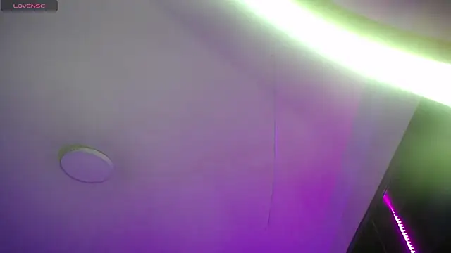 Snapshot of _Emmaa_x chatting on December 2025 02:06:01 AM Emmaa x online show from December 2025 02:06:01 AM