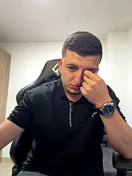 Snapshot of Liam_jones10 chatting on December 2025 05:02:02 AM Liam jones10 online show from December 2025 05:02:02 AM