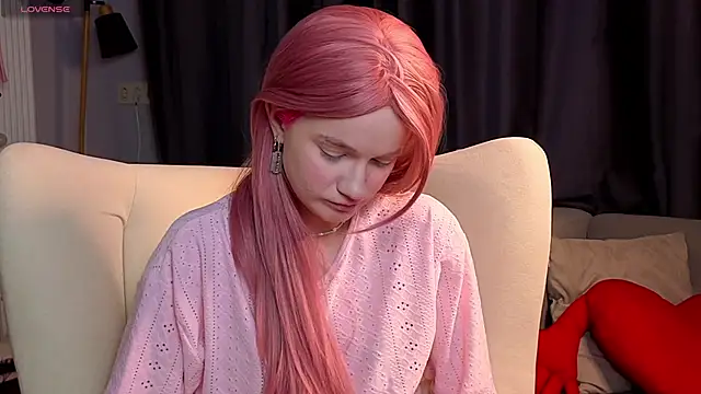 Kitty smalltits online show from January 2026 04:17:01 AM