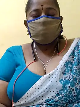 Snapshot of Thanmaya22 chatting on December 2025 06:57:02 PM Thanmaya22 online show from December 2025 06:57:02 PM