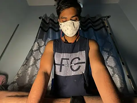 hunterboy2001 online show from January 2026 11:03:01 AM