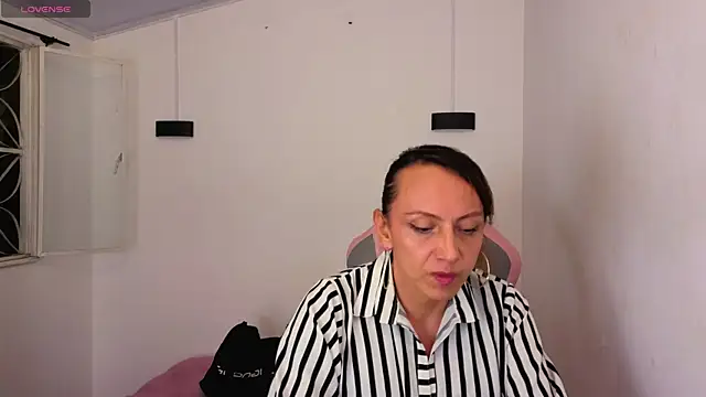 Snapshot of Ivonne_ferrer__ chatting on December 2025 03:12:02 AM Ivonne ferrer online show from December 2025 03:12:02 AM