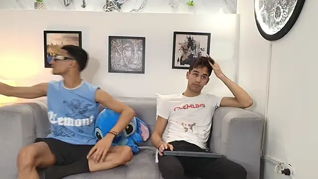 Snapshot of BIG_COCKS chatting on December 2025 07:35:01 AM BIG COCKS online show from December 2025 07:35:01 AM