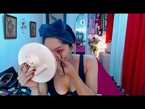 Snapshot of UrScreenGoddess chatting on December 2025 11:09:01 PM UrScreenGoddess online show from December 2025 11:09:01 PM