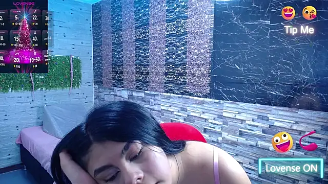 Snapshot of emma_petit07 chatting on December 2025 07:53:02 PM emma petit07 online show from December 2025 07:53:02 PM