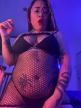 Lindalatina2001 online show from May 2026 01:45:01 AM