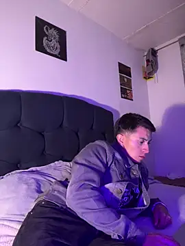 Snapshot of Matias_016 chatting on December 2025 05:01:02 AM Matias 016 online show from December 2025 05:01:02 AM