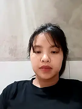 Snapshot of Pretty-haert chatting on April 2026 05:17:01 PM Pretty-haert online show from April 2026 05:17:01 PM