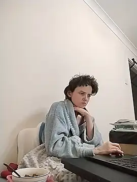 Amy01112 online show from July 2026 12:25:02 AM