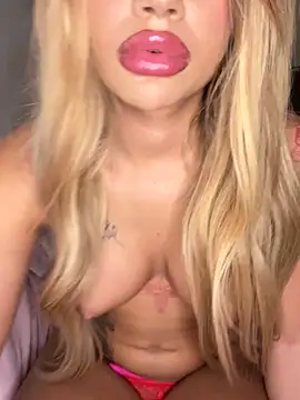 Danielaa 2005 online show from February 2026 05:10:01 PM