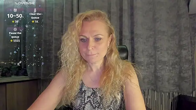 LanaLight x online show from March 2026 05:08:01 PM