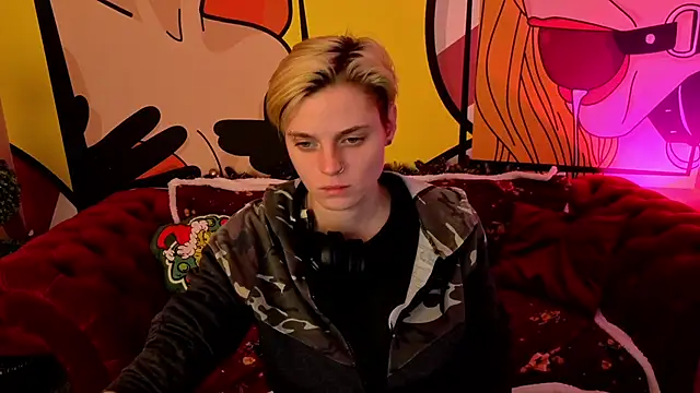 Snapshot of RoxyFlamee chatting on December 2025 01:37:02 PM RoxyFlamee online show from December 2025 01:37:02 PM