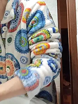 gatitachula93 online show from February 2026 01:43:01 AM