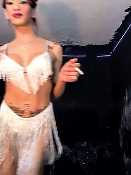 makensys dirty hot online show from December 2025 08:14:02 PM