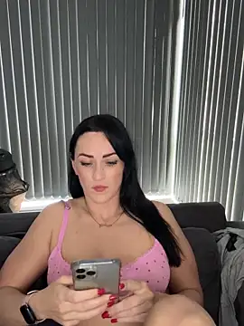 BritishBlueRose online show from April 2026 11:47:01 AM