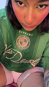 Snapshot of FAIRY__HOTT chatting on December 2025 06:01:02 PM FAIRY HOTT online show from December 2025 06:01:02 PM