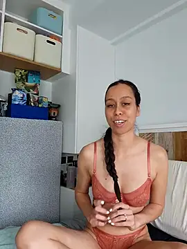 Maeveleigh xo online show from December 2025 09:09:02 PM