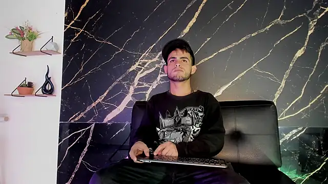 Snapshot of master_king_777 chatting on December 2025 08:26:01 PM master king 777 online show from December 2025 08:26:01 PM