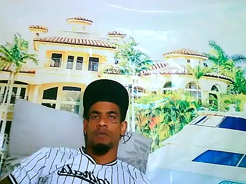 Snapshot of IndianMuscle69 chatting on December 2025 05:23:01 AM IndianMuscle69 online show from December 2025 05:23:01 AM