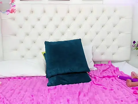 Snapshot of jennystark_ chatting on December 2025 05:29:01 PM jennystark online show from December 2025 05:29:01 PM