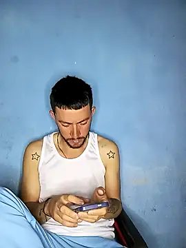 Snapshot of 30_GLADIADOR chatting on December 2025 06:30:02 AM 30 GLADIADOR online show from December 2025 06:30:02 AM