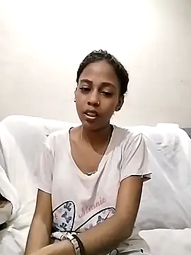 Snapshot of IndianSativa2 chatting on December 2025 10:58:01 PM IndianSativa2 online show from December 2025 10:58:01 PM