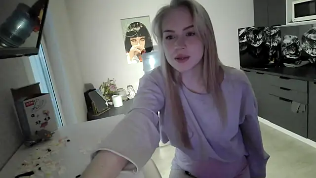 Snapshot of LunaPeony chatting on February 2026 10:47:01 AM LunaPeony online show from February 2026 10:47:01 AM