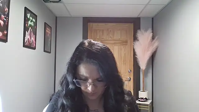 Snapshot of Natalia5Nash chatting on December 2025 05:06:02 PM Natalia5Nash online show from December 2025 05:06:02 PM