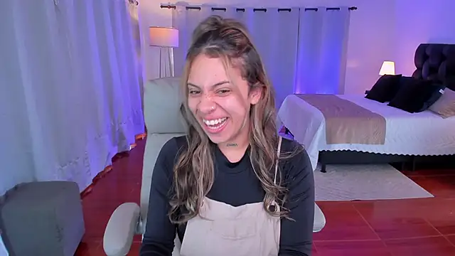 Zara Wolf  online show from February 2026 02:01:02 PM