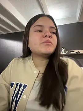 Snapshot of Camila_Duarte2 chatting on December 2025 01:15:01 PM Camila Duarte2 online show from December 2025 01:15:01 PM