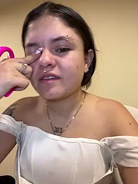 Camila Duarte2 online show from March 2026 01:25:01 PM