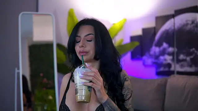 Ivy Trix online show from February 2026 07:09:02 PM