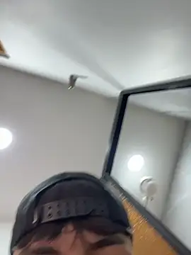 Lander Cruz online show from May 2026 03:41:02 PM