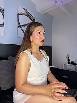 ViennaMilf online show from February 2026 04:38:02 AM