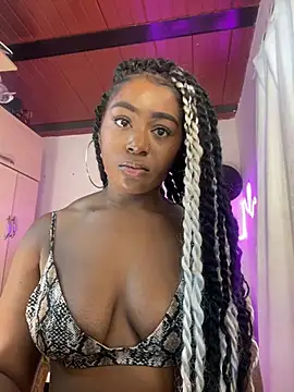 Snapshot of Cynthia_es chatting on April 2026 04:20:01 PM Cynthia es online show from April 2026 04:20:01 PM