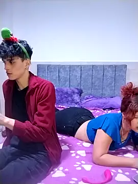 Snapshot of hottie_couplee chatting on December 2025 01:00:02 AM hottie couplee online show from December 2025 01:00:02 AM