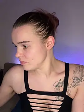 LoreenKinky online show from December 2025 07:22:01 PM