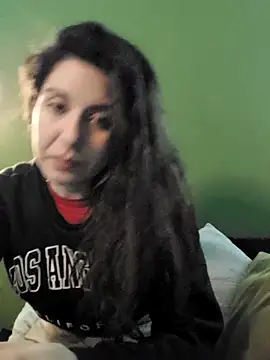 Snapshot of NatyMia chatting on December 2025 04:00:02 AM NatyMia online show from December 2025 04:00:02 AM