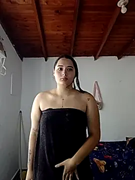 Angelina Miller online show from December 2025 04:24:02 PM