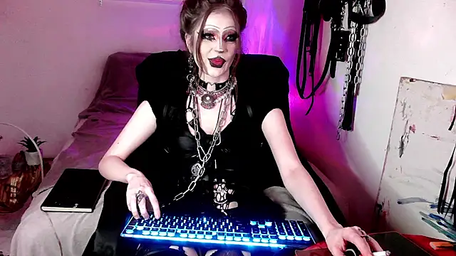 EmpressMorrigan online show from March 2026 02:43:01 PM