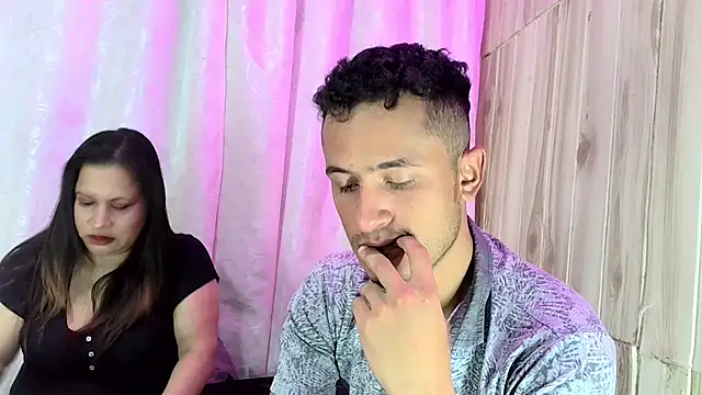 Snapshot of n4ughty_friends chatting on December 2025 04:55:01 AM n4ughty friends online show from December 2025 04:55:01 AM